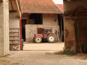 Massey Ferguson 5713 Traktör