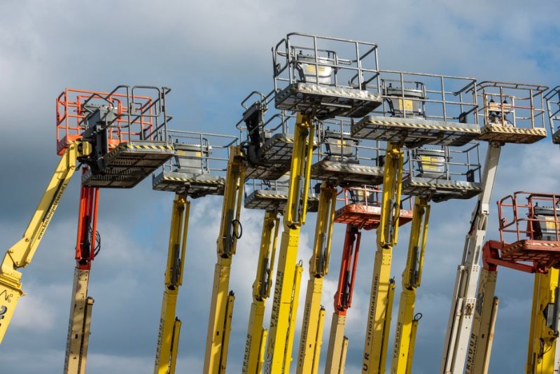 Kiralık Makaslı Platform (Manlift)